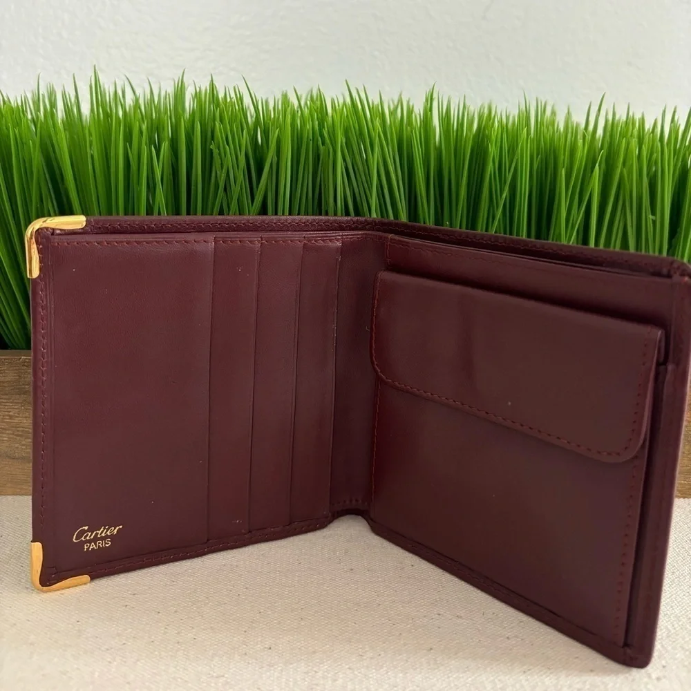 Cartier Vintage Burgandy Lambskin Leather Compact Wallet